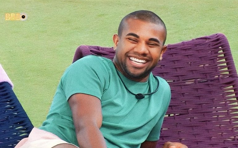 'BBB 24': mãe de Davi diz que nora 'deve estar sofrendo' por amizade do filho com Isabelle