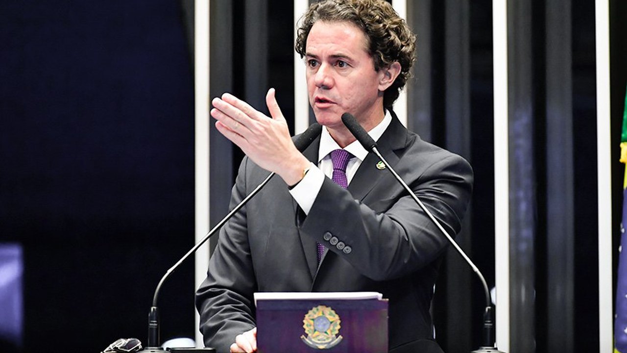 Veneziano destaca 120 dias de gestão do presidente da Petrobras