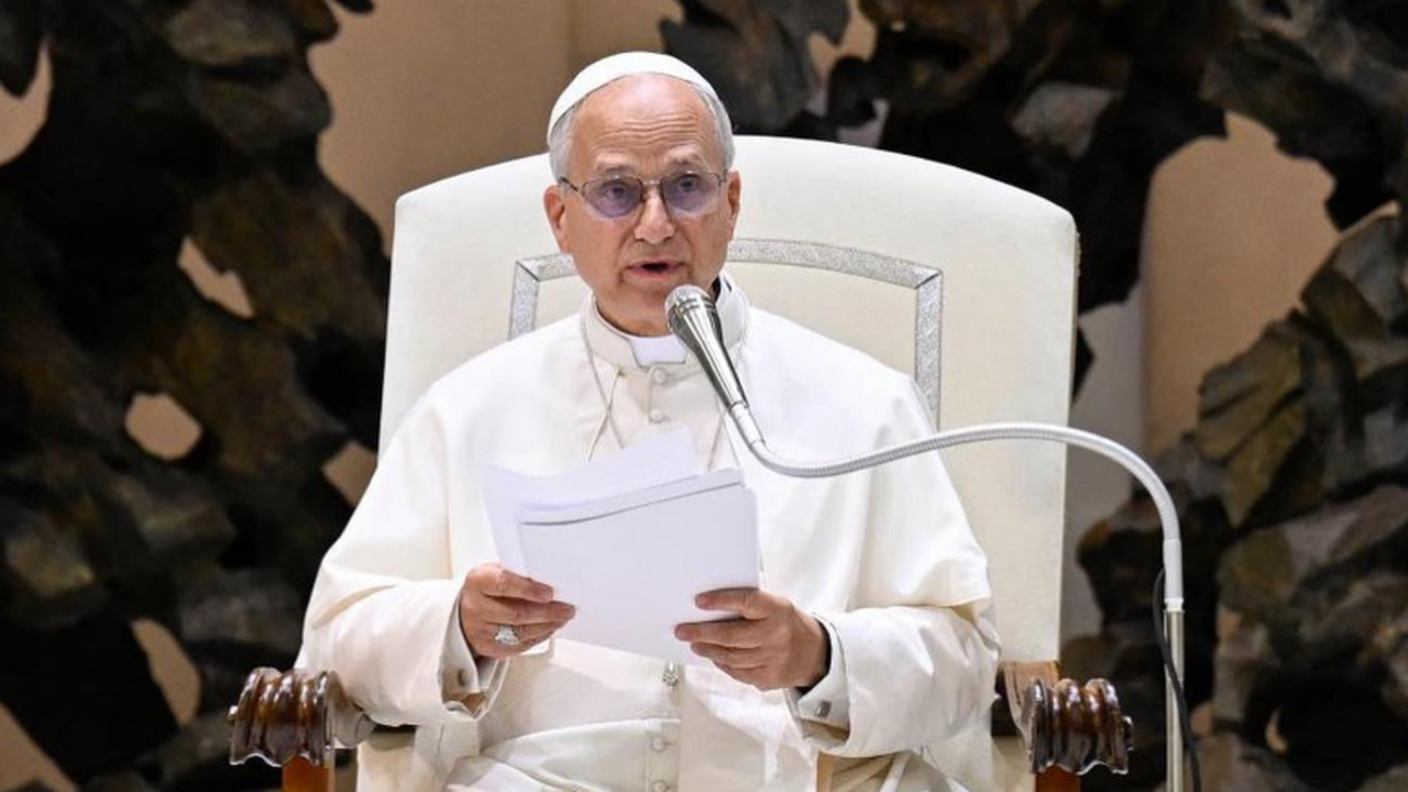 Papa Leão XIV inaugura presépio 'antiaborto' no Vaticano