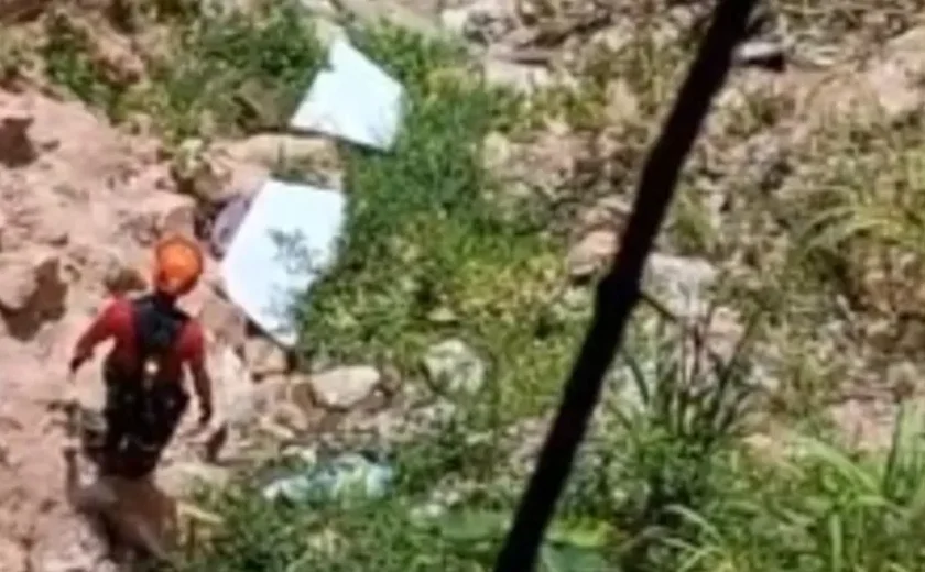 Mulher é resgatada após se perder em área de mata no Parque Municipal