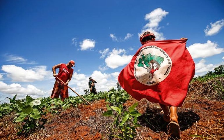 Reconhecimento da importância do MST x Desaprovação das invasões de áreas produtivas