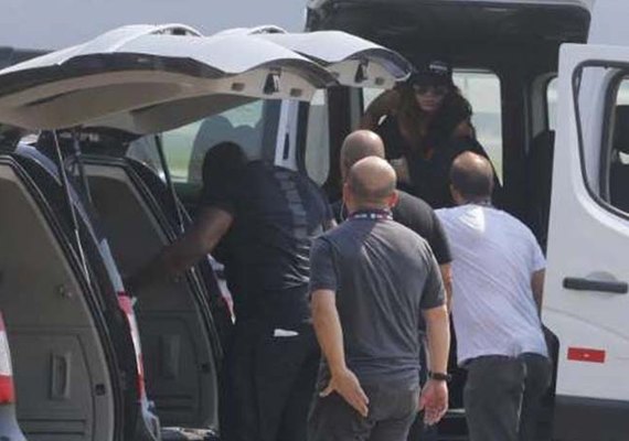 Rihanna chega ao Rio de Janeiro neste sábado
