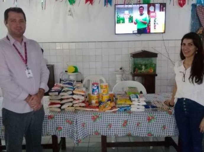 AMA entrega doações arrecadadas em novo curso a Lar de idosos em Maceió