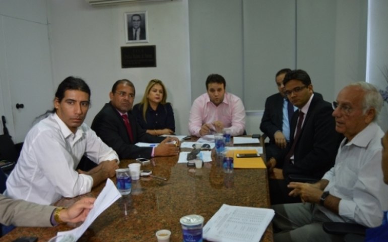 Procon Alagoas discute preço dos combustíveis na Câmara de Vereadores de Maceió