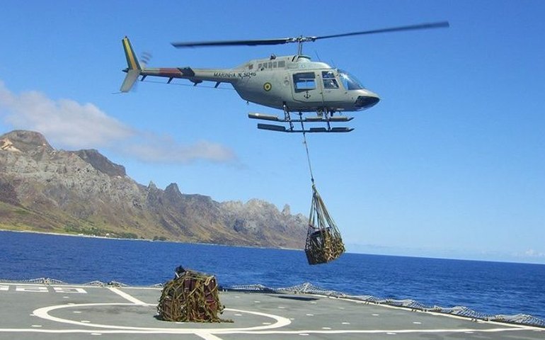 Lei autoriza doação de helicópteros da PF e da Marinha ao Paraguai e ao Uruguai