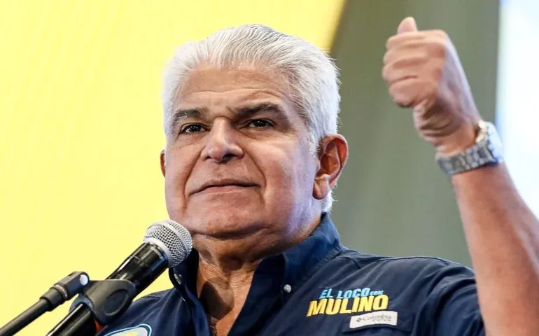 Panamá retira diplomatas e suspende relações com a Venezuela, após eleições