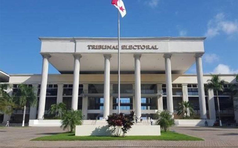 Justiça panamenha absolve 28 acusados pelo caso dos 'Panamá Papers'