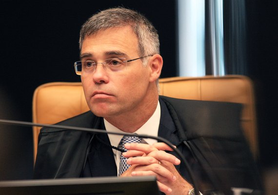 André Mendonça suspende parte da resolução do Confaz sobre diesel