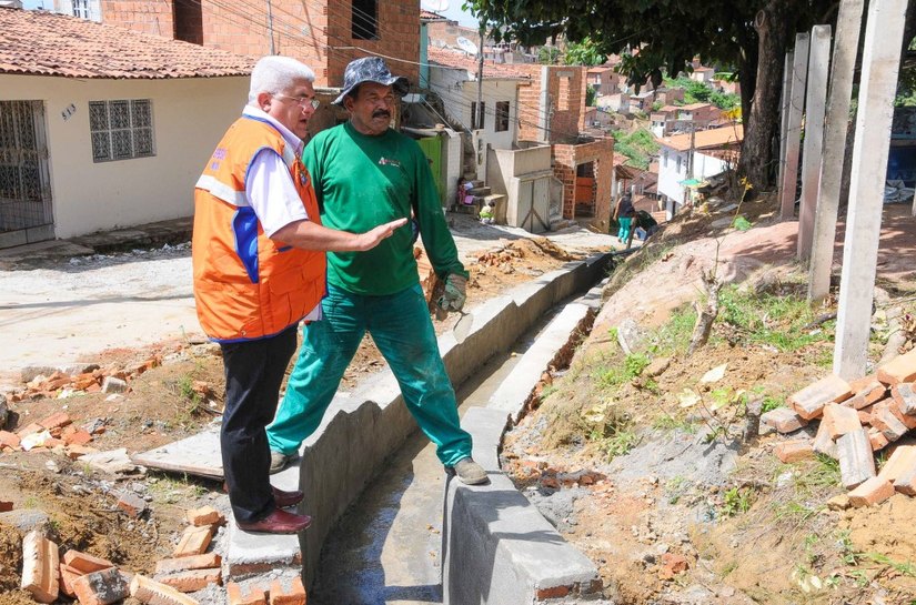Operação Inverno: Prefeitura intensifica obras em áreas de risco de Maceió