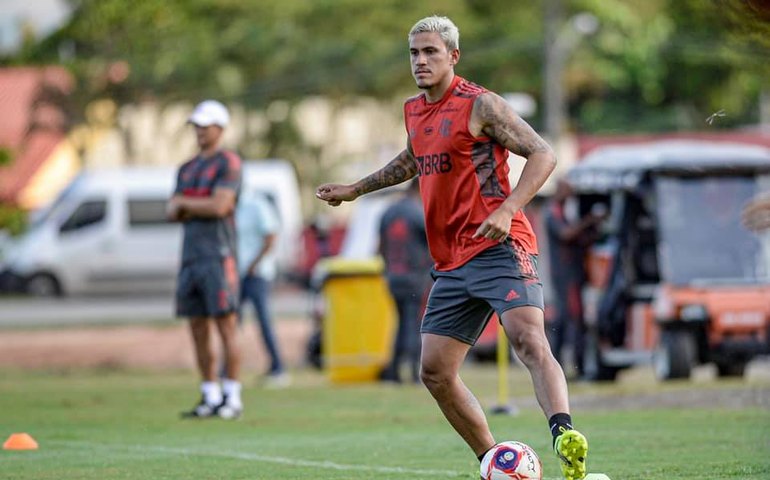 Pedro, Hugo Souza e Vitinho reforçam o Flamengo diante do Resende