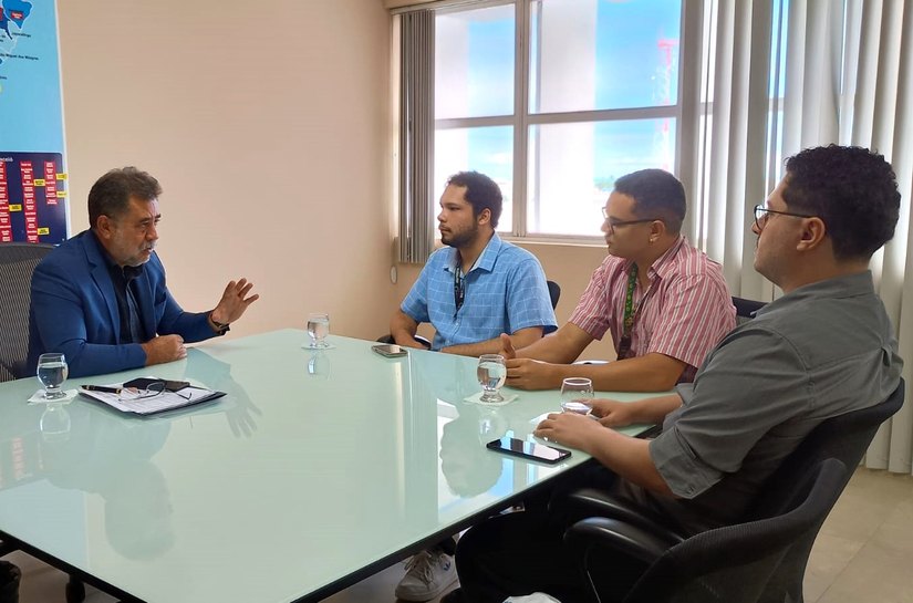 Procurador-geral de Justiça recebe alunos do Coletivo Autista da Ufal e coloca MPAL como interlocutor para aprimorar políticas de saúde e mobilidade