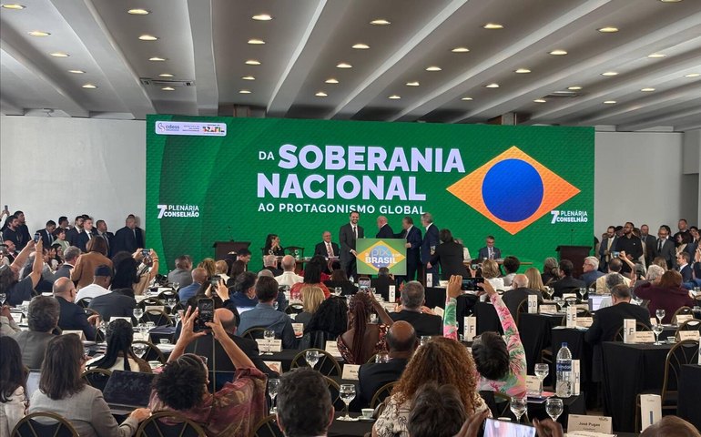 Lula alerta México sobre risco de desestabilização e anuncia conversa com Claudia Sheinbaum