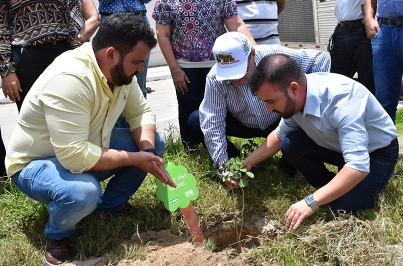 Isnaldo adere ao Alagoas Mais Verde para arborizar povoado Areia Branca