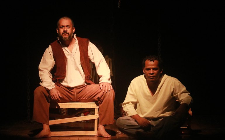 Espetáculo 'Negreiros' da Cia LaCasa ocupa o palco do Theatro Homerinho em apresentação única