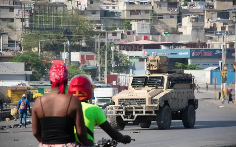 Após EUA, União Europeia e Alemanha retiram funcionários de embaixadas no Haiti por violência