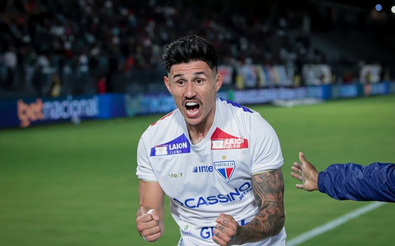 Bareiro marca, Fortaleza vence Bragantino e respira no Brasileirão