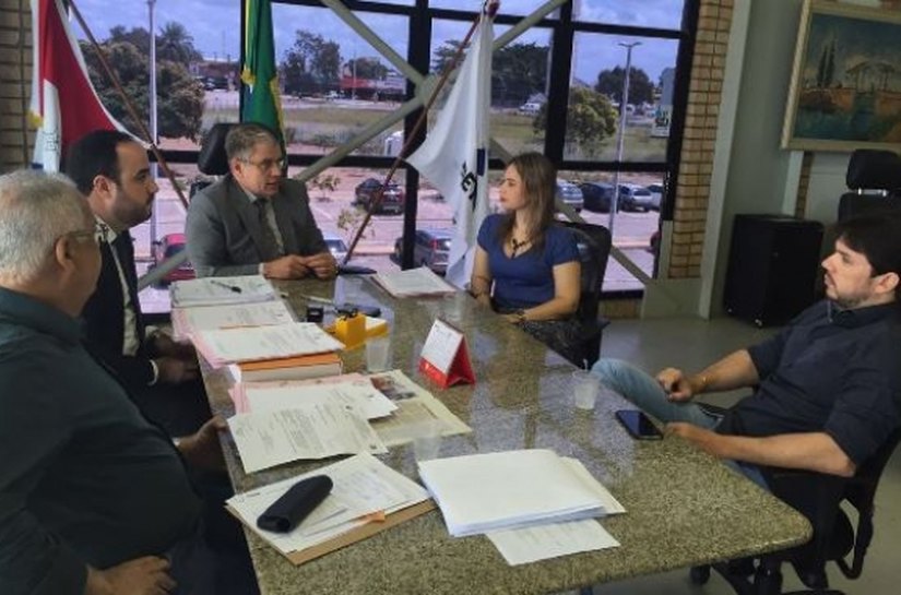 Detran/AL e Delegacia de Roubos e Furtos de Veículos firmam parceria