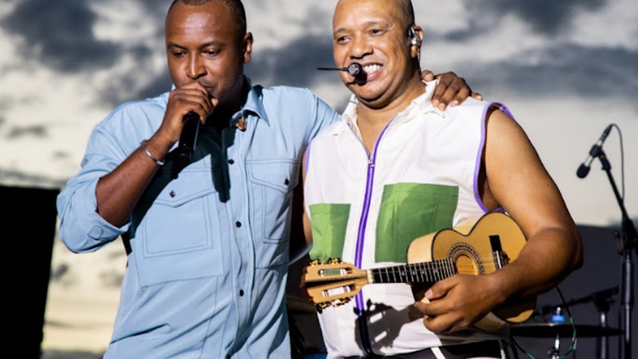 Molejo convida Thiaguinho em single de novo DVD