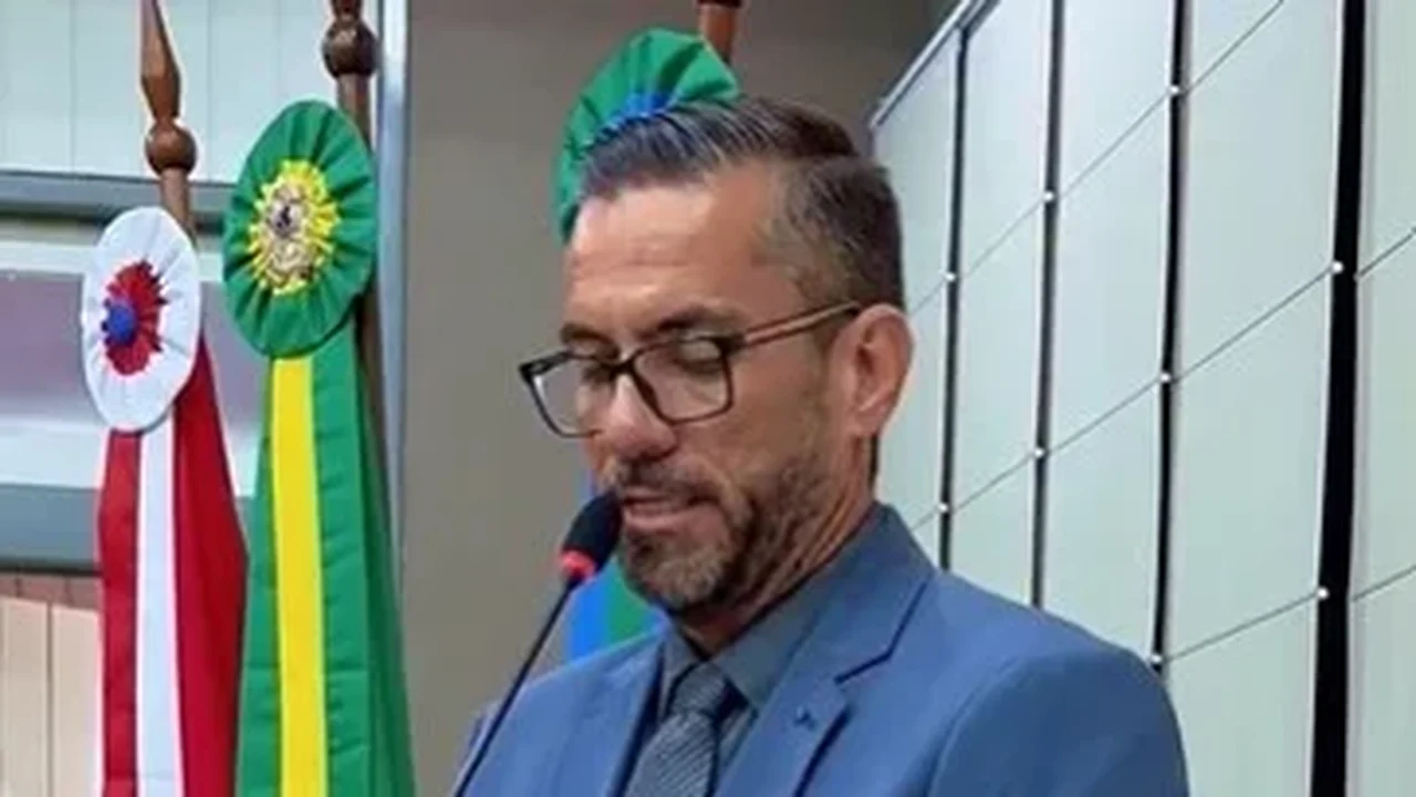 Leonardo Dias cobra exoneração de secretária Lara de Tenorinho e critica “loteamento político” na Saúde de Maceió; vídeo