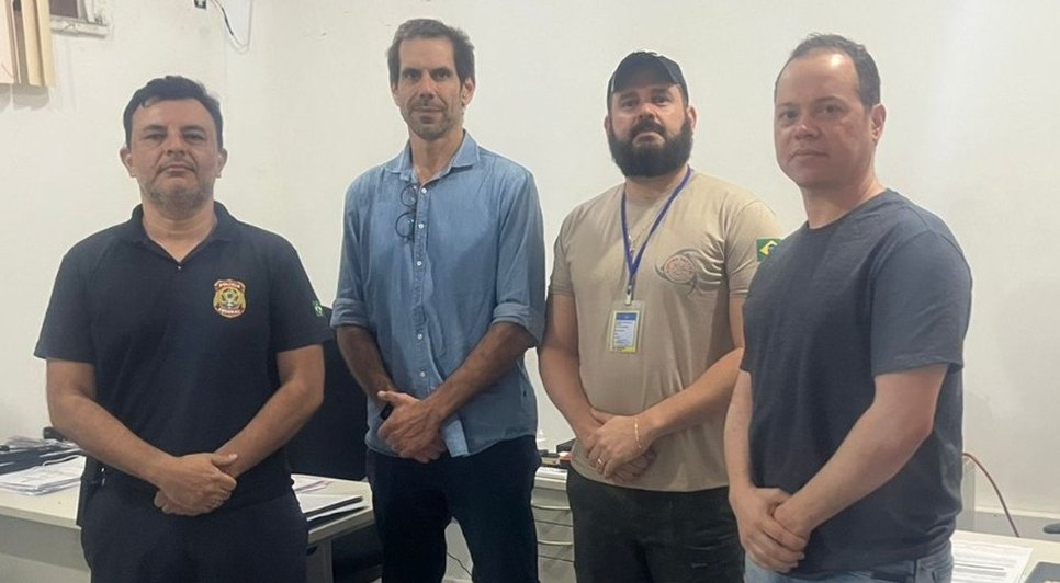 Na foto, três perito e o diretor do IML de Sergipe. |foto: ascom SSP/SE