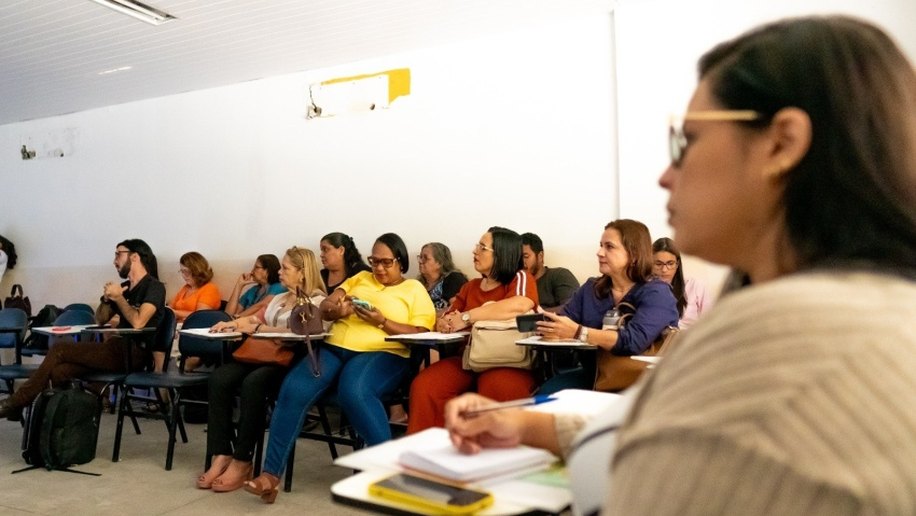 Educadores debatem práticas inclusivas de pessoas com deficiência intelectual ou múltipla