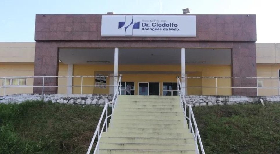 Paciente denunciou ter aguardado cerca de dez horas por uma ambulância para realizar tomografia após problema no equipamento do Hospital Municipal de Santana do Ipanema. - Foto: Arquivo/Lula Marques/Agência Brasil