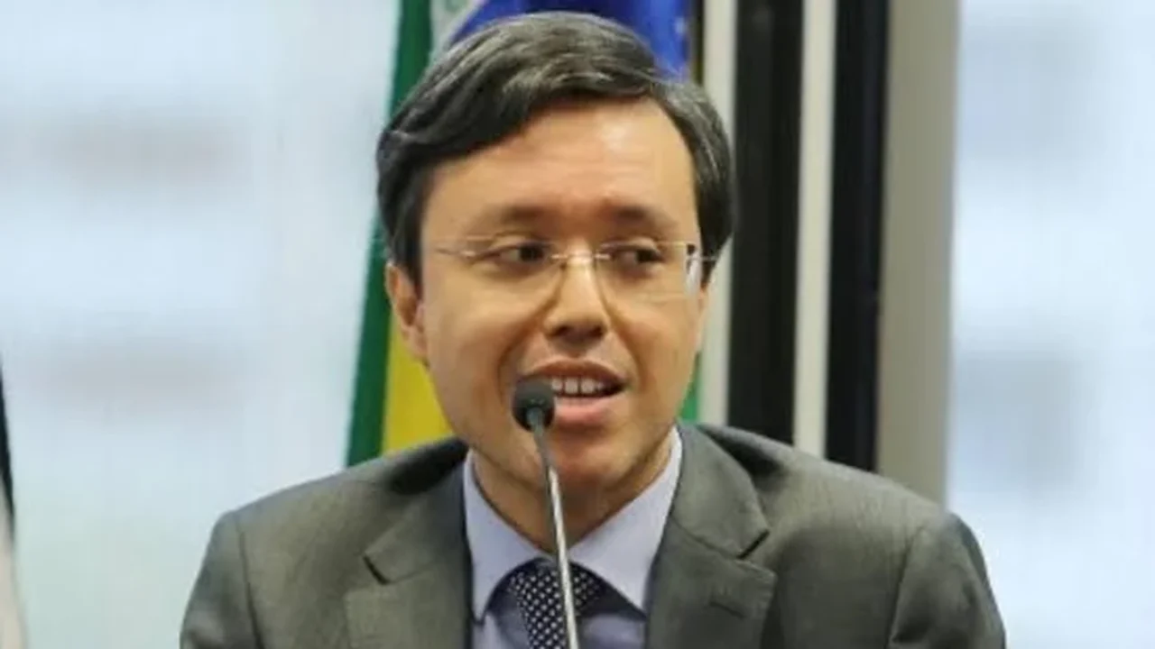 MP: fiscal da propina de R$ 1 bilhão orientou cúmplices pelo celular do namorado