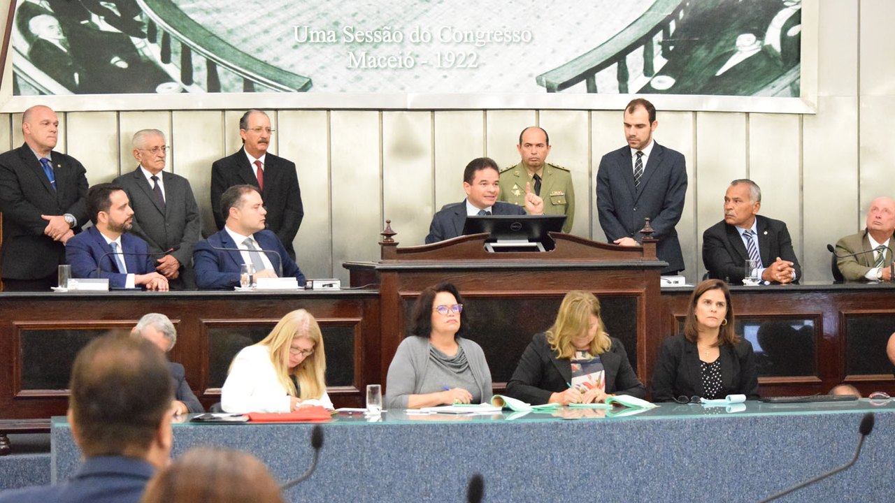 Deputado Tarcizo Freire apresenta indicações na abertura dos trabalhos da 19ª Legislatura