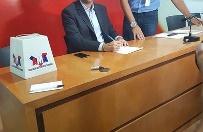 Hugo Wanderley é reeleito e empossado na presidência da AMA para o biênio 2019-2020 
