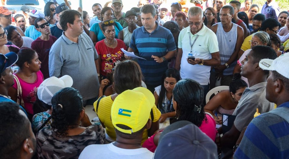 AMBULANTES SORTEIO RÉVEILLON / Foto: Felipe Goettenauer