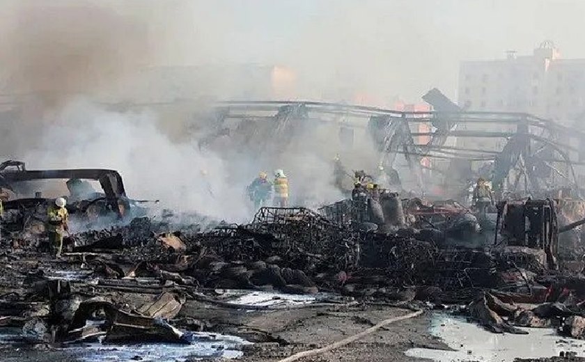 Uzbequistão: Incêndio causado por explosão perto de aeroporto mata um e fere 163