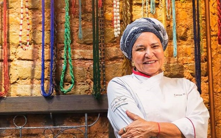 Chef Tereza Paim estreia na rádio GFM (90,1) o podcast ‘Na Cozinha com Tereza’