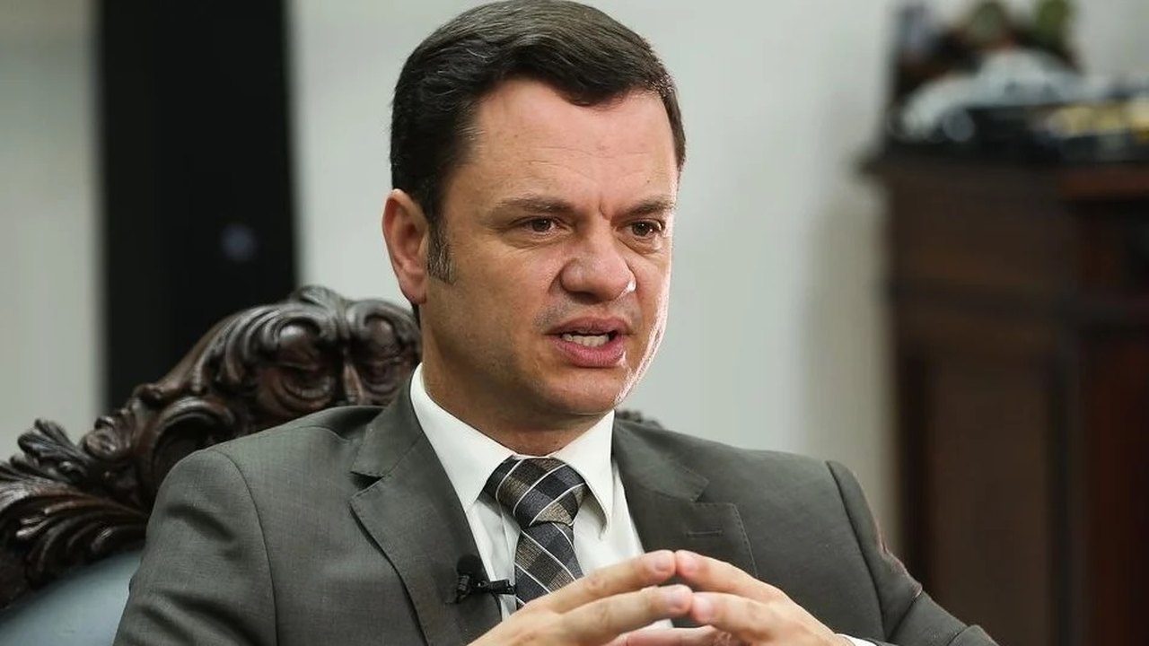 Ministro da Justiça de Bolsonaro aciona PF para auxiliar apuração sobre bomba