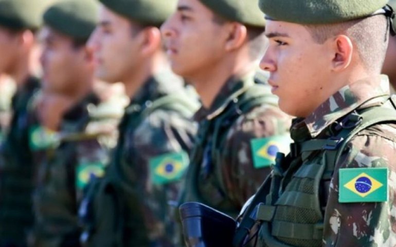 Exército diz que portarias foram revogadas após pressão
