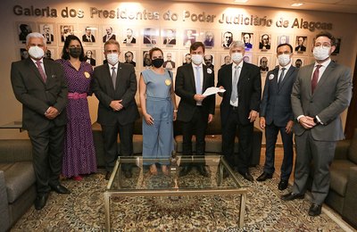 Klever Loureiro recebe chapa que concorre à Presidência da OAB/AL
