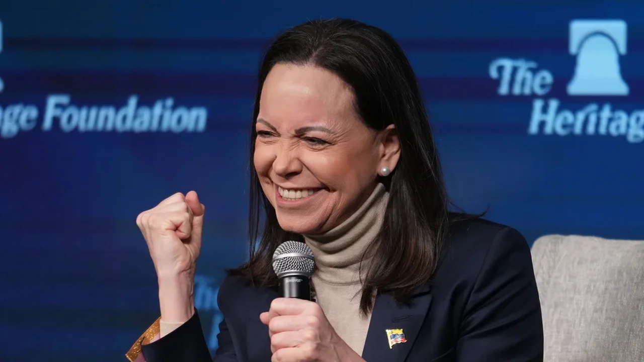Líder da oposição venezuelana está confiante no retorno da democracia, mas diz pouco de seus planos