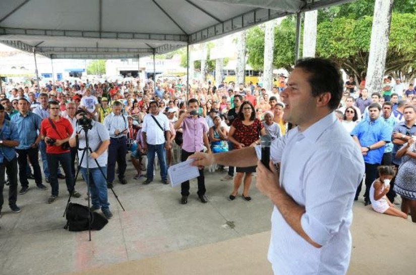Renan Filho atende reivindicação antiga e inicia melhorias no sistema de água de Capela