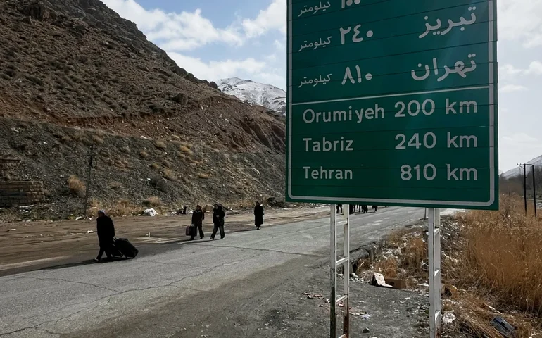 Viagem de 12 horas pelo Irã oferece vislumbres de destruição, desafio e vida cotidiana