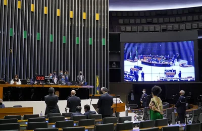 Dino intima partidos a explicar controle de emendas parlamentares