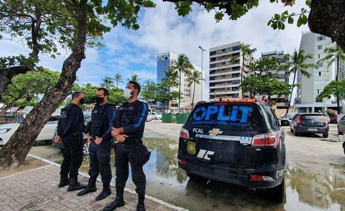 A prisão aconteceu durante abordagens realizadas em patrulhamento feito pelos agentes