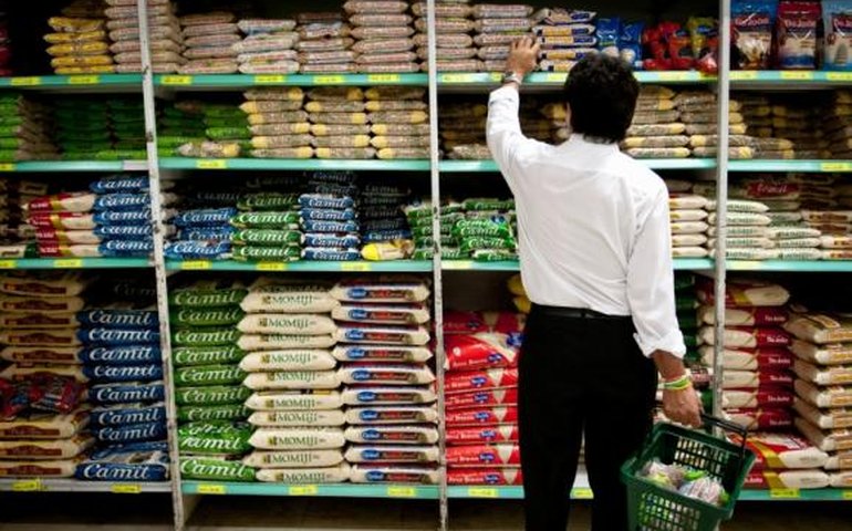 Pesquisa indica que classe C está comprando menos em supermercados