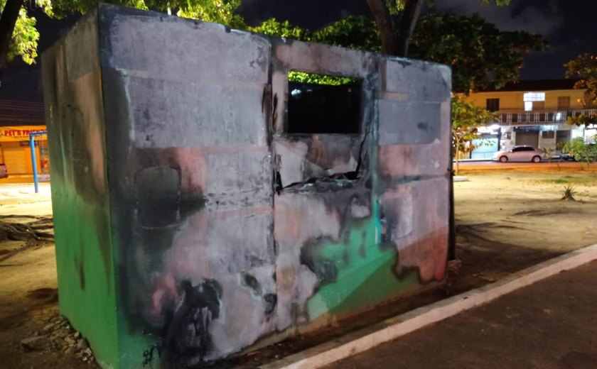 Incendiários vandalizam ponto de entrega de ﻿material reciclável