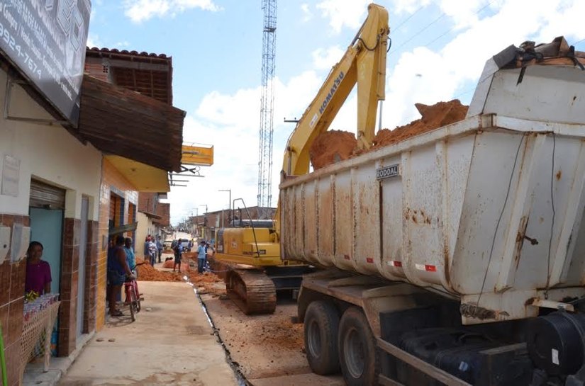 Obra de drenagem em Loteamento de São Miguel chega a mais uma rua