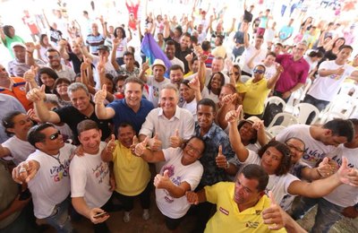 Renan participa da inauguração de melhorias em mais duas grotas de Maceió 