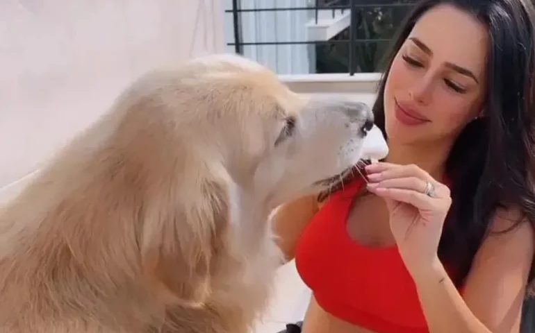 Bruna Biancardi aparece usando aliança de compromisso após Neymar surgir sem o anel