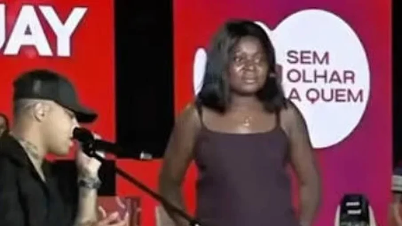Mulher invade palco e toma microfone de artista para cantar em Portugal; vídeo viraliza