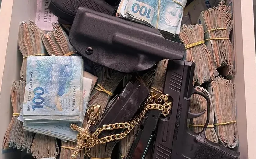 PF detalha valores milionários apreendidos em operação que afastou secretário da Saúde de Alagoas