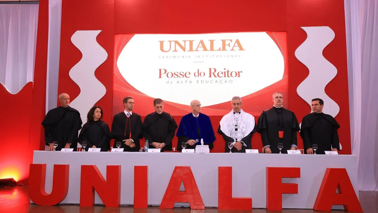 ALFA EDUCAÇÃO oficializa novo reitor em solenidade com representantes do meio jurídico e acadêmico