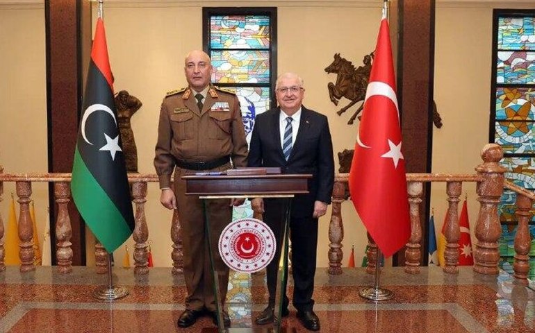 Jato com chefe do Exército da Líbia perde contato após decolar de Ancara