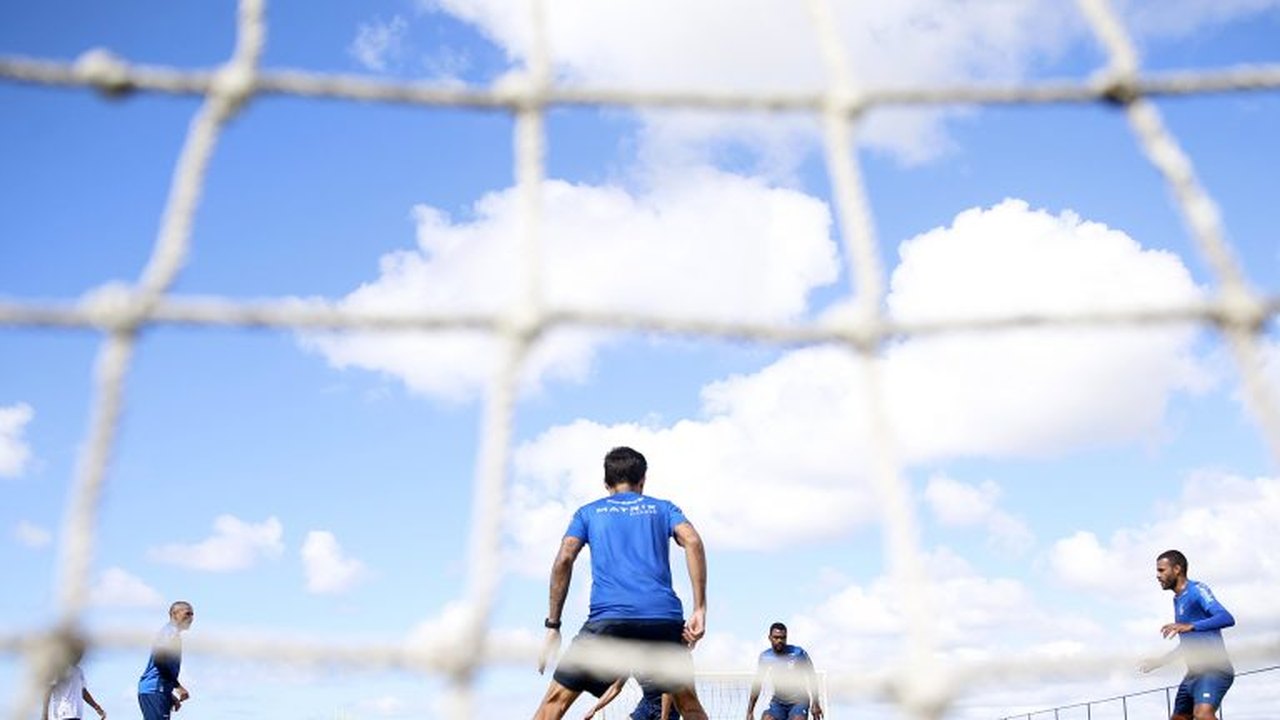 Futebol está doente: atletas e técnicos expõem relação tóxica com as redes sociais